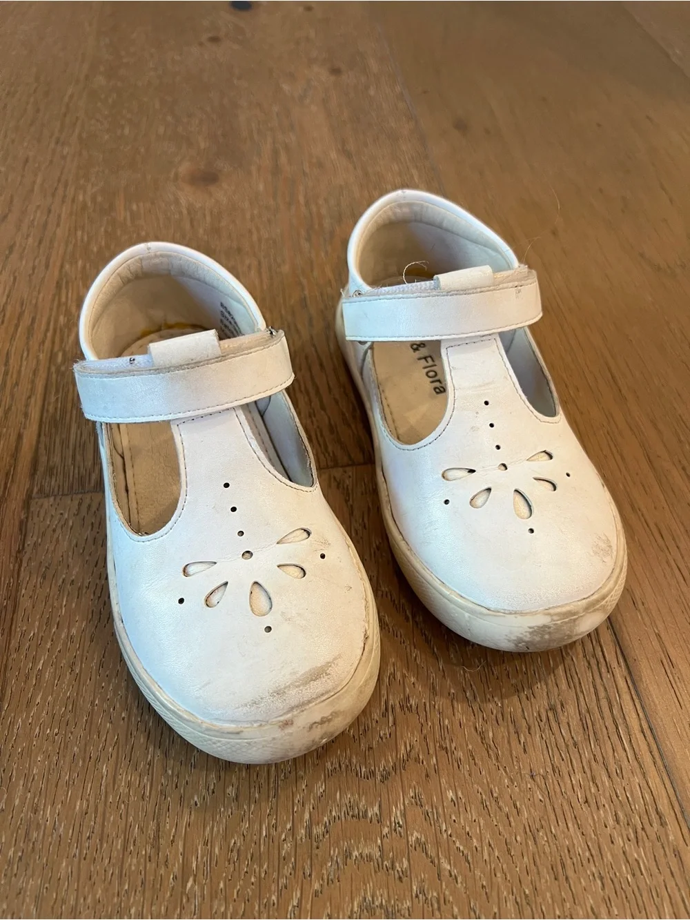 Girls White Mary Jane Shoes with Floral Cutouts and Hook-and-Loop Strap